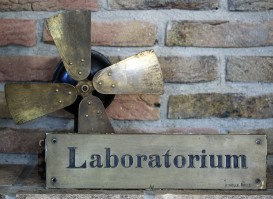 Laboratorium (2)
